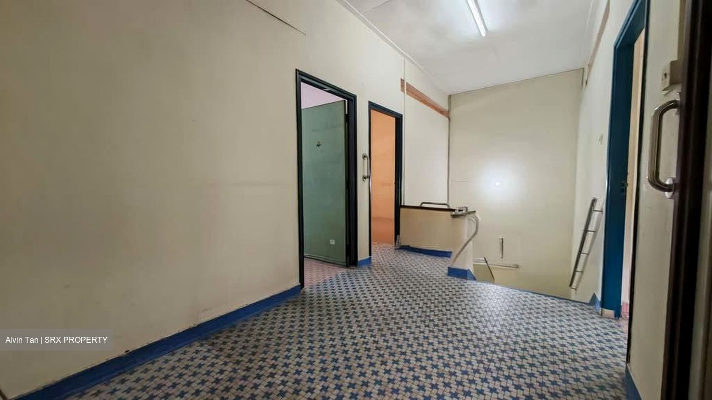 Lorong 7 Realty Park (D19), Terrace #568072361